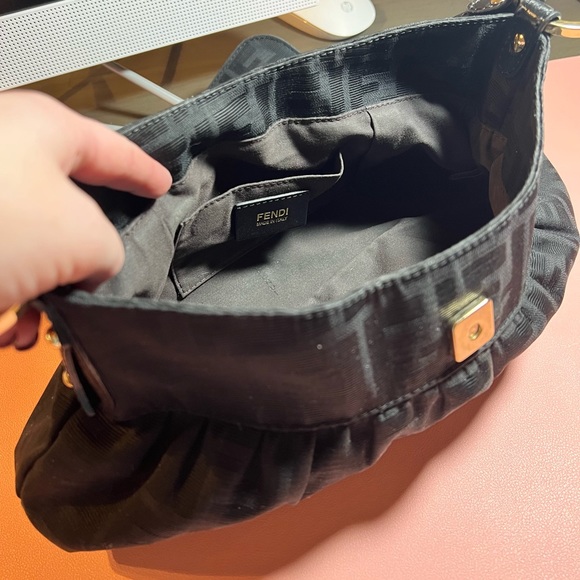 Fendi shoulder bag and wallet. - Picture 3 of 4